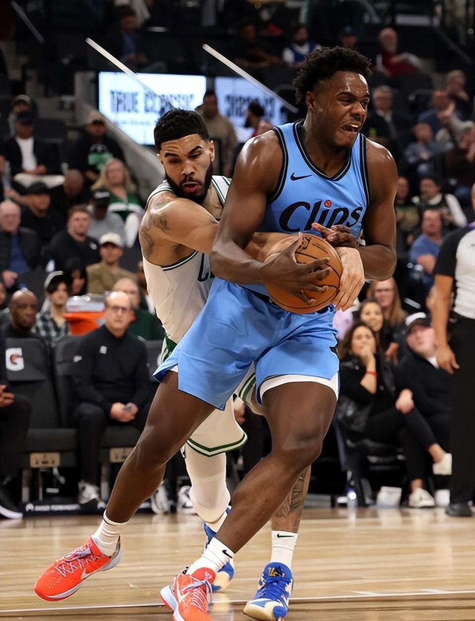 开云体育-塔图姆迎来十五赛季出色发挥，快船观众热烈欢呼！的简单介绍-开云体育