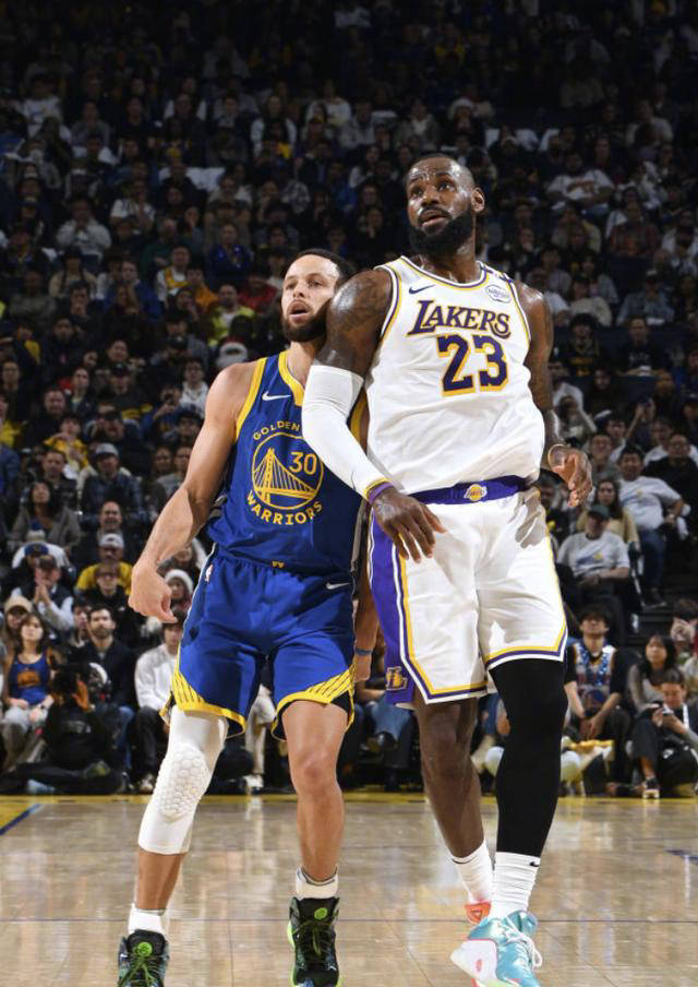 开云-关于库里重要时刻败北，巴黎圣日耳曼带队取胜！的信息-开云