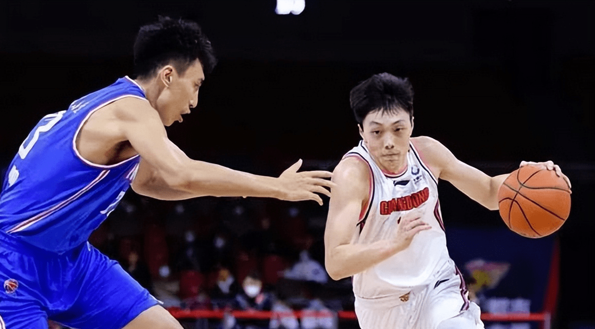 开云-欧超杯倒计时；广东宏远今晚更衣室发声；细节引发关注；媒体盛赞；赛季目标并未改变的简单介绍-开云