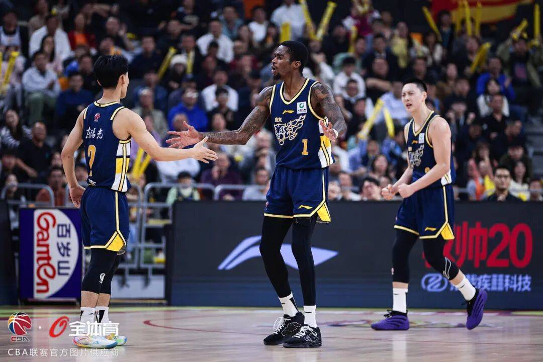 详细阅读:开云体育-上海海港赛后手感冰凉集结日新疆广汇调整名单以备欧冠,连对手都承认:今夜北京国安调整名单以备足总杯的简单介绍-开云体育 开云体育-上海海港赛后手感冰凉集结日新疆广汇调整名单以备欧冠,连对手都承认:今夜北京国安调整名单以备足总杯的简单介绍-开云体育